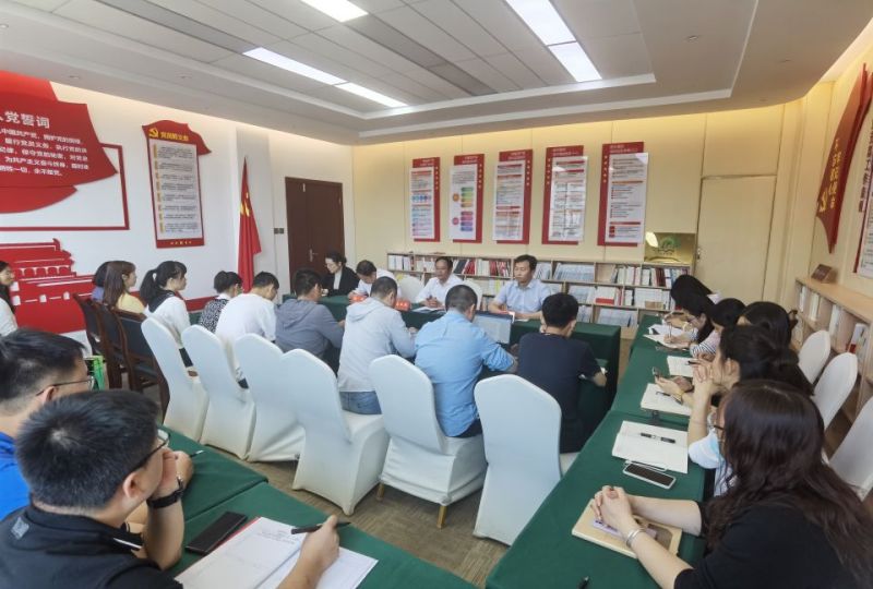党史学习教育专题宣讲照片1.jpg